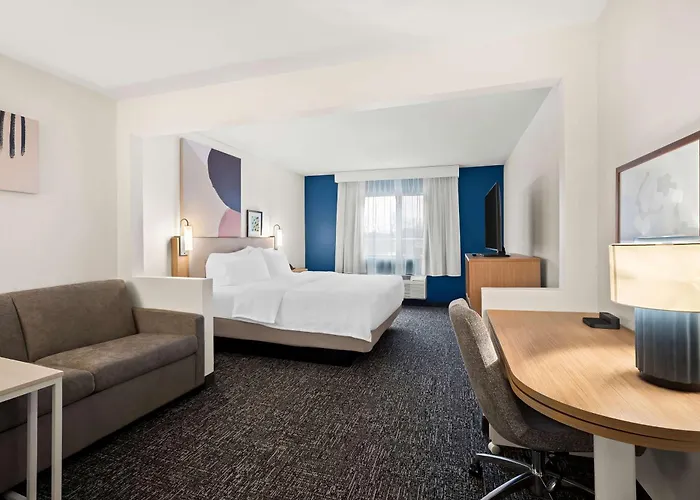 Spark By Hilton Quad Cities Hotel